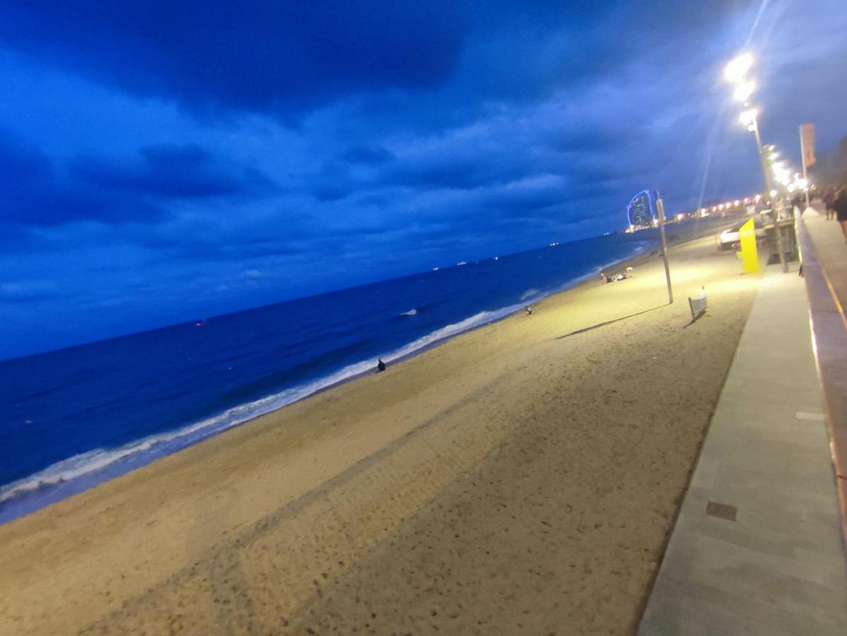 Nice Flat Within Walking Range To The Beach Apartamento Barcelona Exterior foto